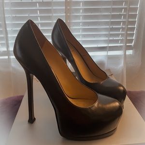 YSL original.  size 39 but fit for 38